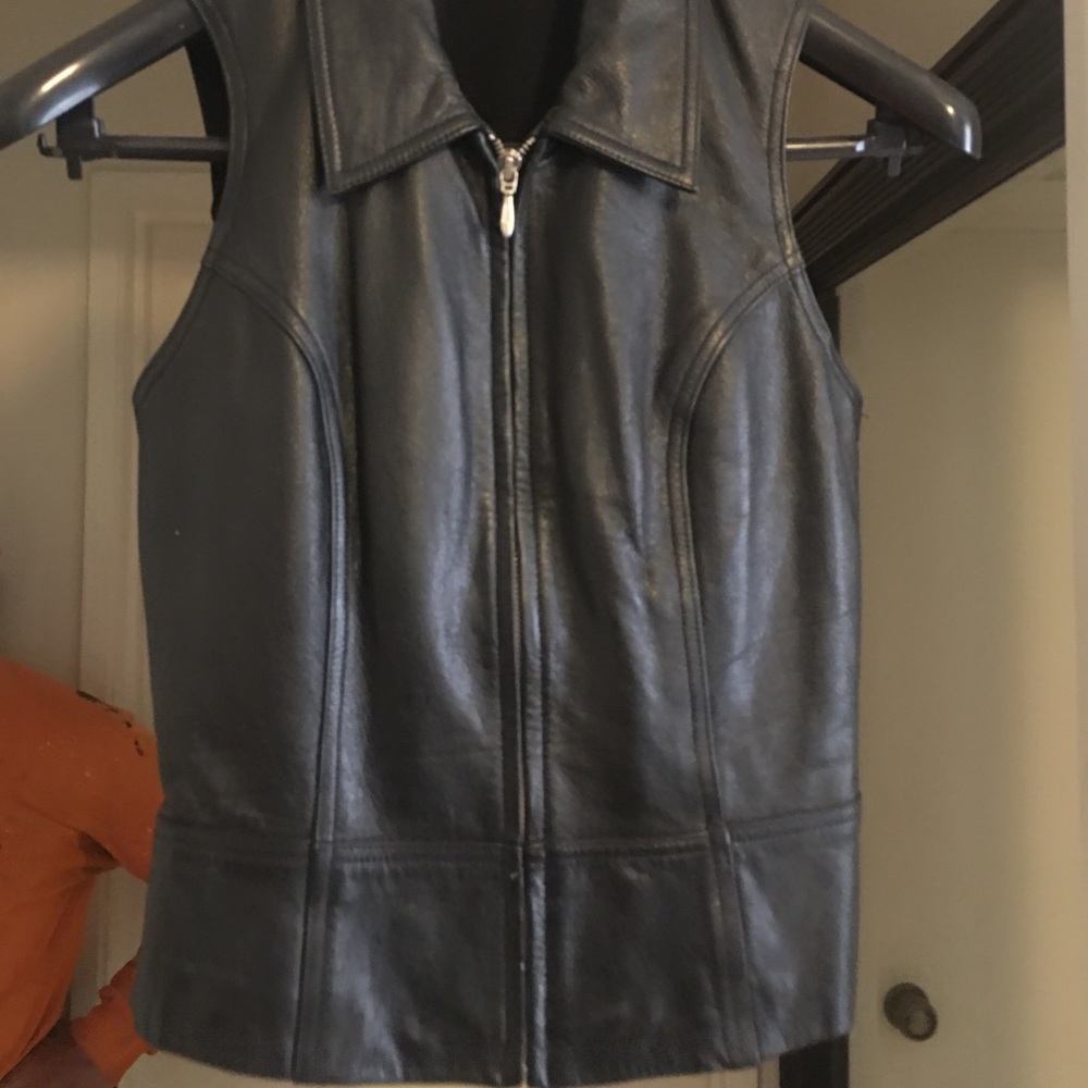 Wilson’s leather vest size medium
